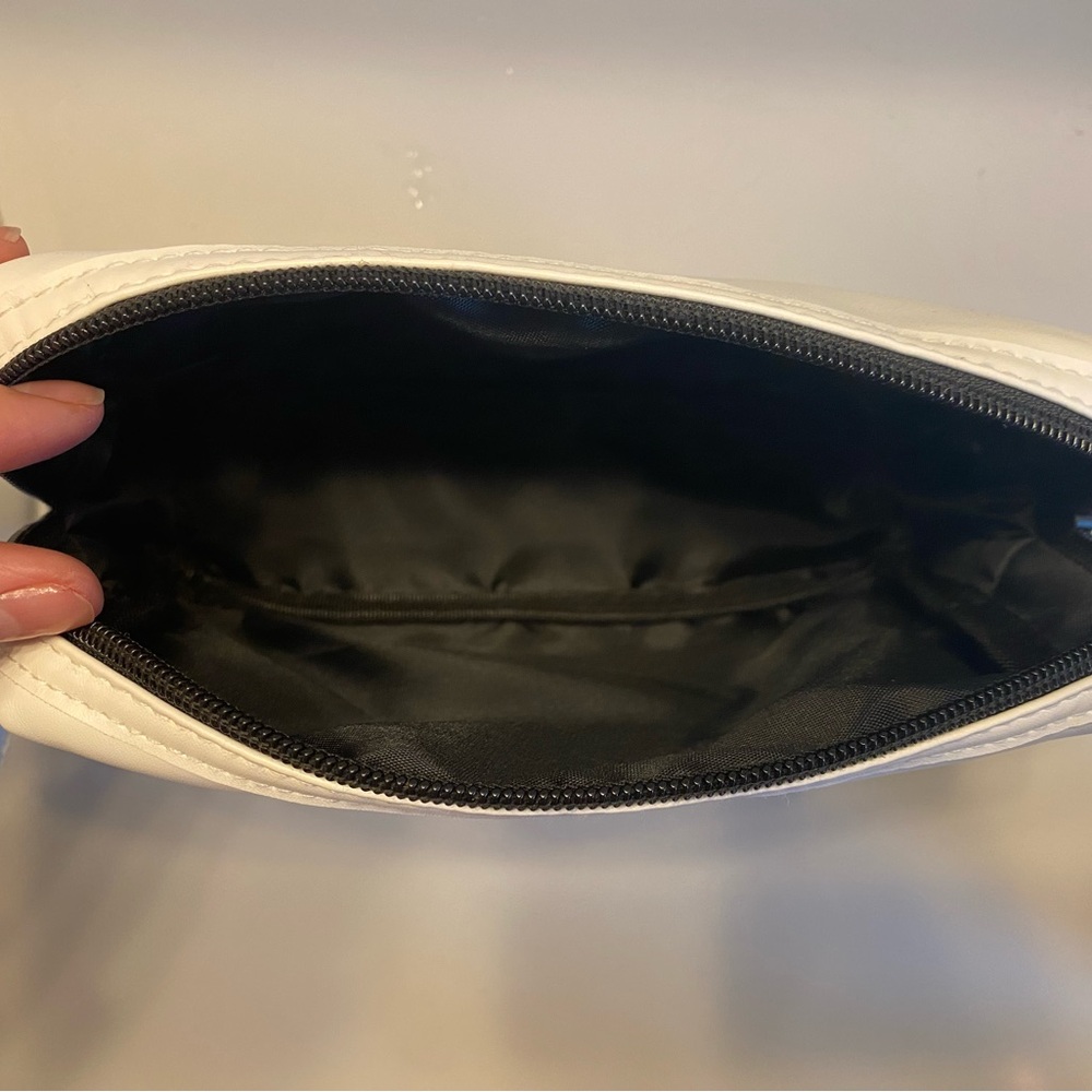 Arbonne Makeup Bag - image 3